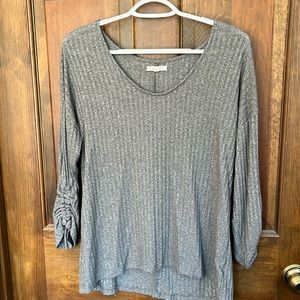 Gray 3/4 sleeve shirt